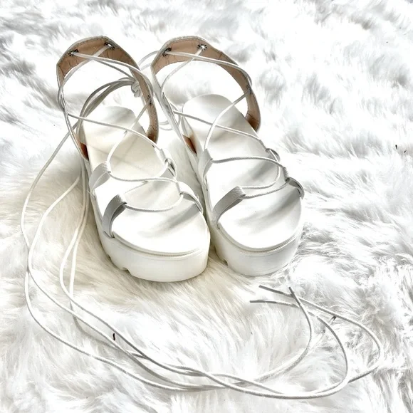 Brand new Gladiator Lace-up Platform sandals! - Picture 2 of 5